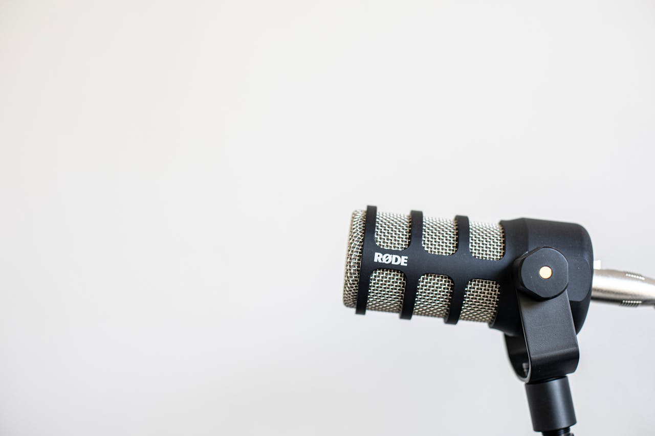 gallery-1 High-quality studio shot of a RØDE microphone against a plain background.